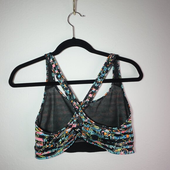 Victoria's Secret VSX: cross back straps Sports Bra - Picture 5 of 7